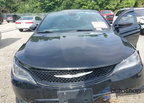 2015 Chrysler 200 S z USA, uszkodzony, nr VIN 1C3CCCDG2FN615730